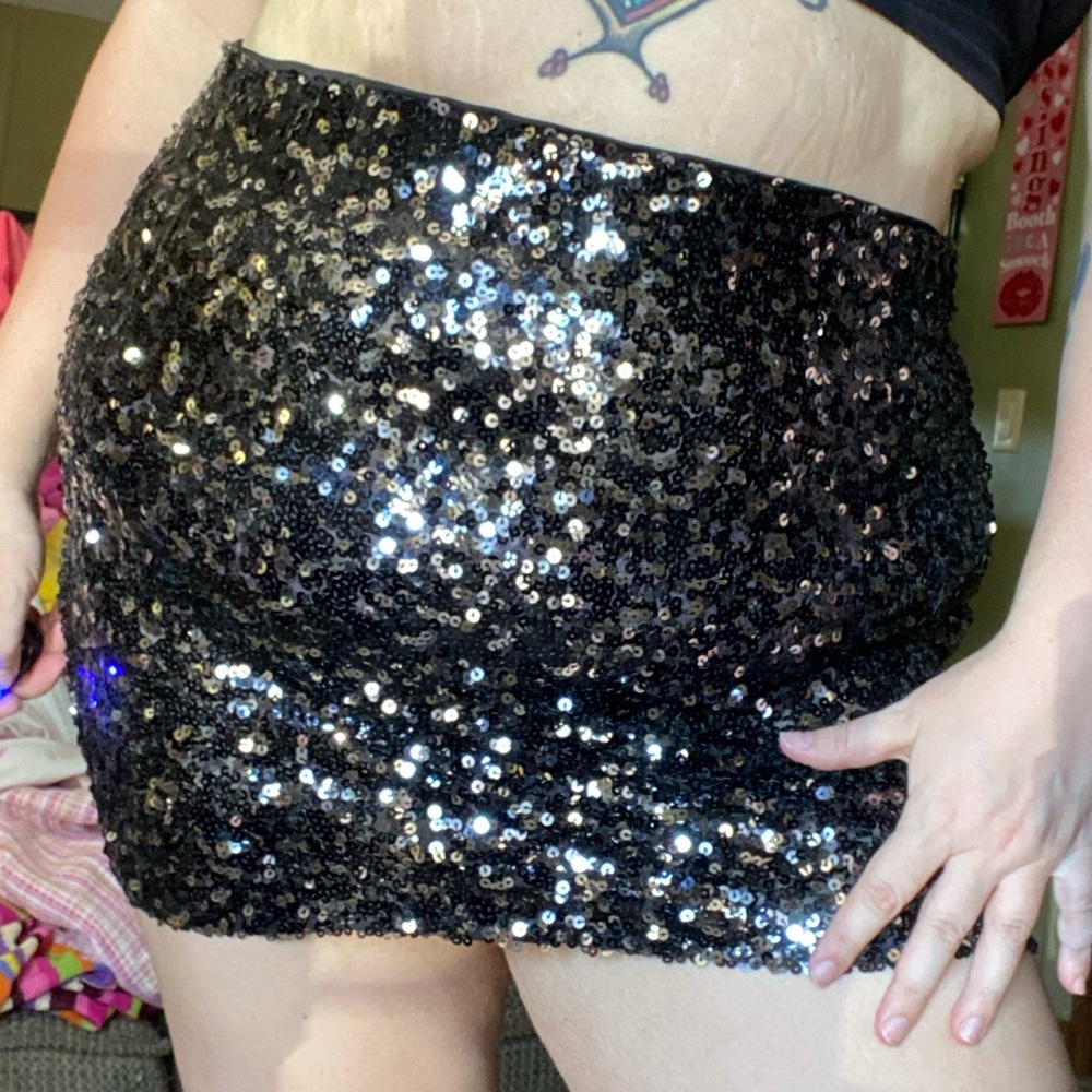 Black sparkly sequin nwt mini skirt 3x